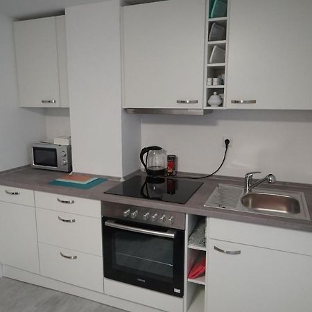 Neue und zentral gelegene Wohnung in Stuttgart Exterior foto