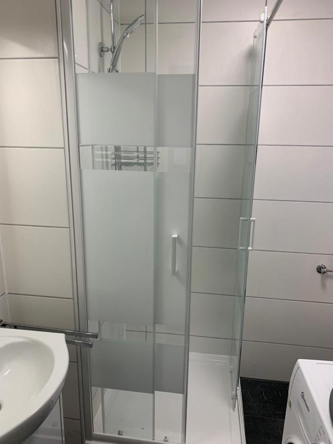 Neue und zentral gelegene Wohnung in Stuttgart Exterior foto